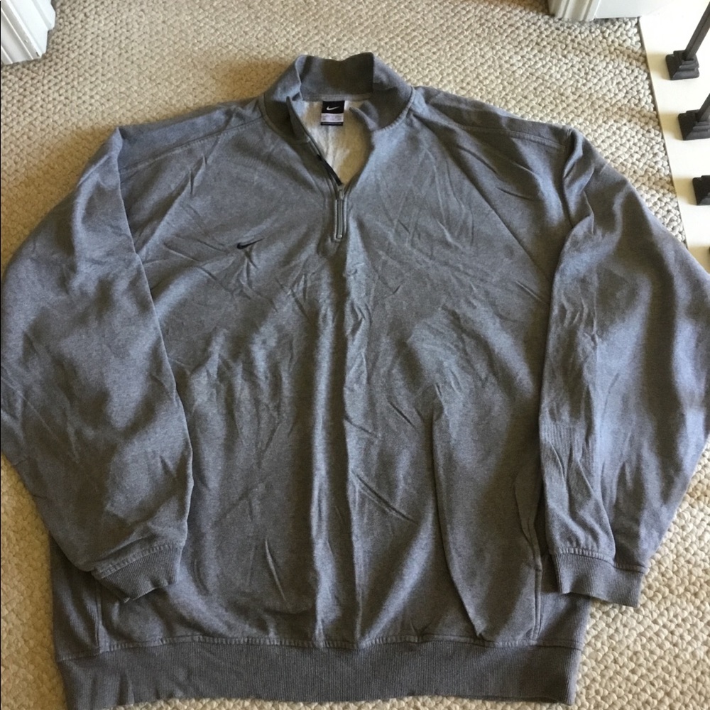 NIKE GRAY SWEATSHIRT